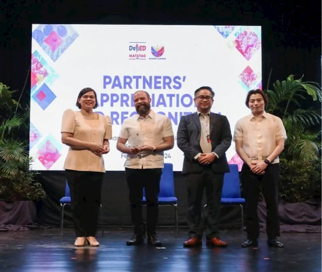 DepEd honors Vivant group's education projects