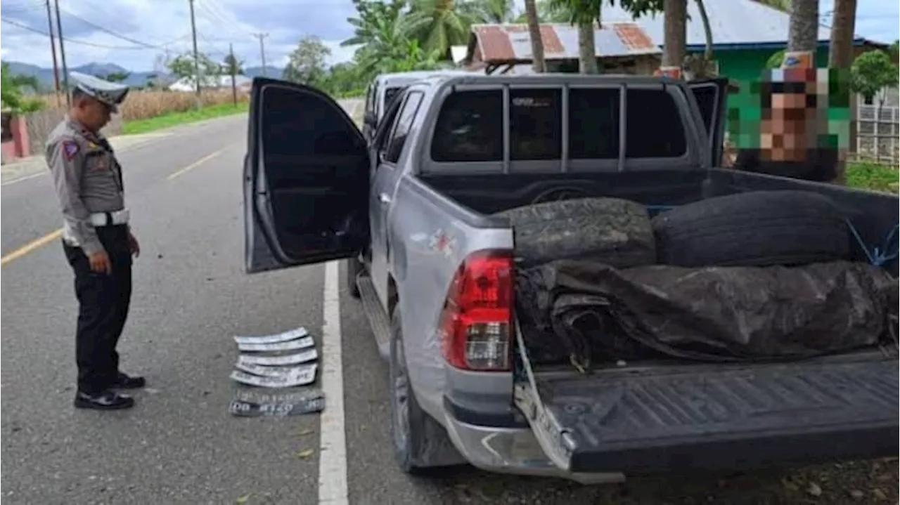 Mobil Pelat Merah di Gorontalo Bawa Miras 1 Ton Ditangkap Polisi