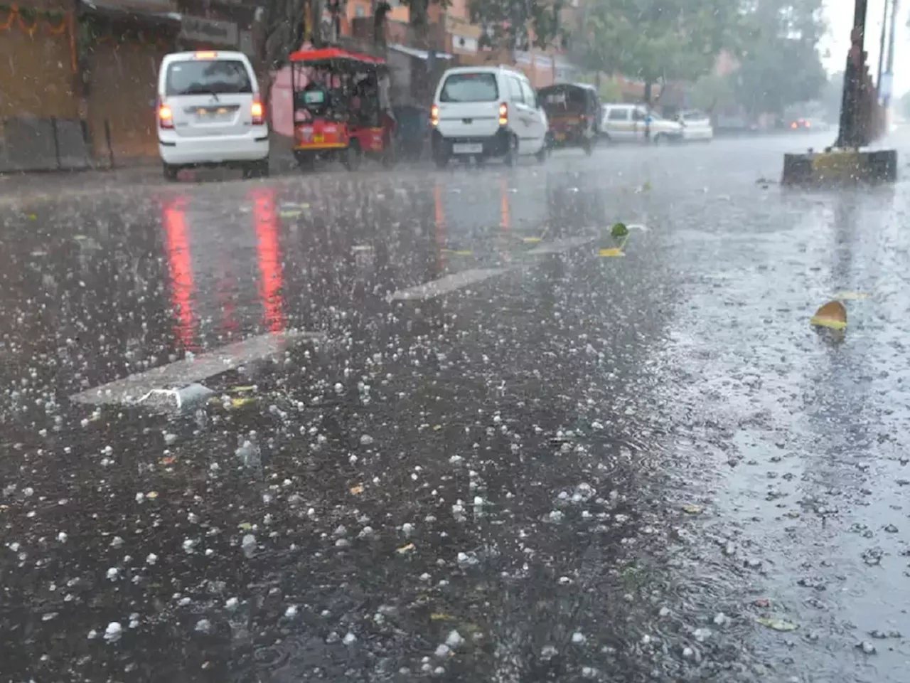 Maharashtra Weather News : उष्णतेच्या लाटेमध्येच राज्याच्या 'या' भागात विजांच्या कडकडाटासह पावसाचा अंदाज