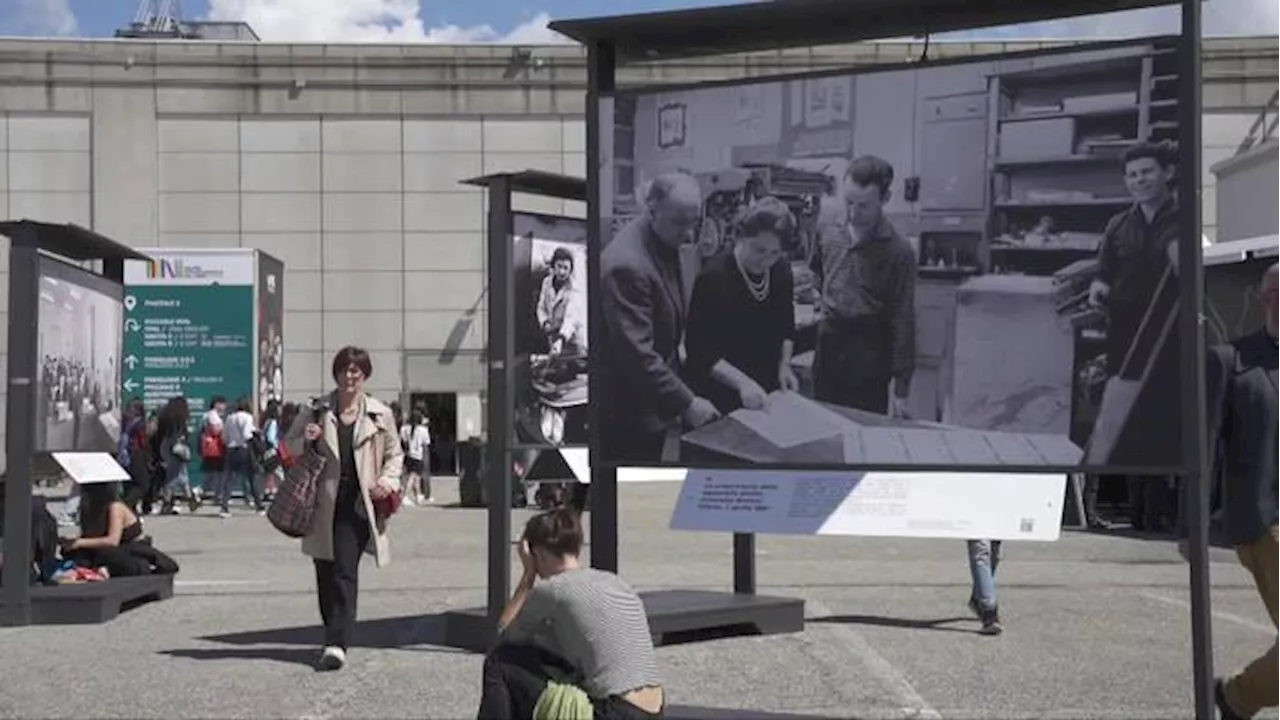 Al Salone del Libro la mostra di fotografie sul lavoro delle donne