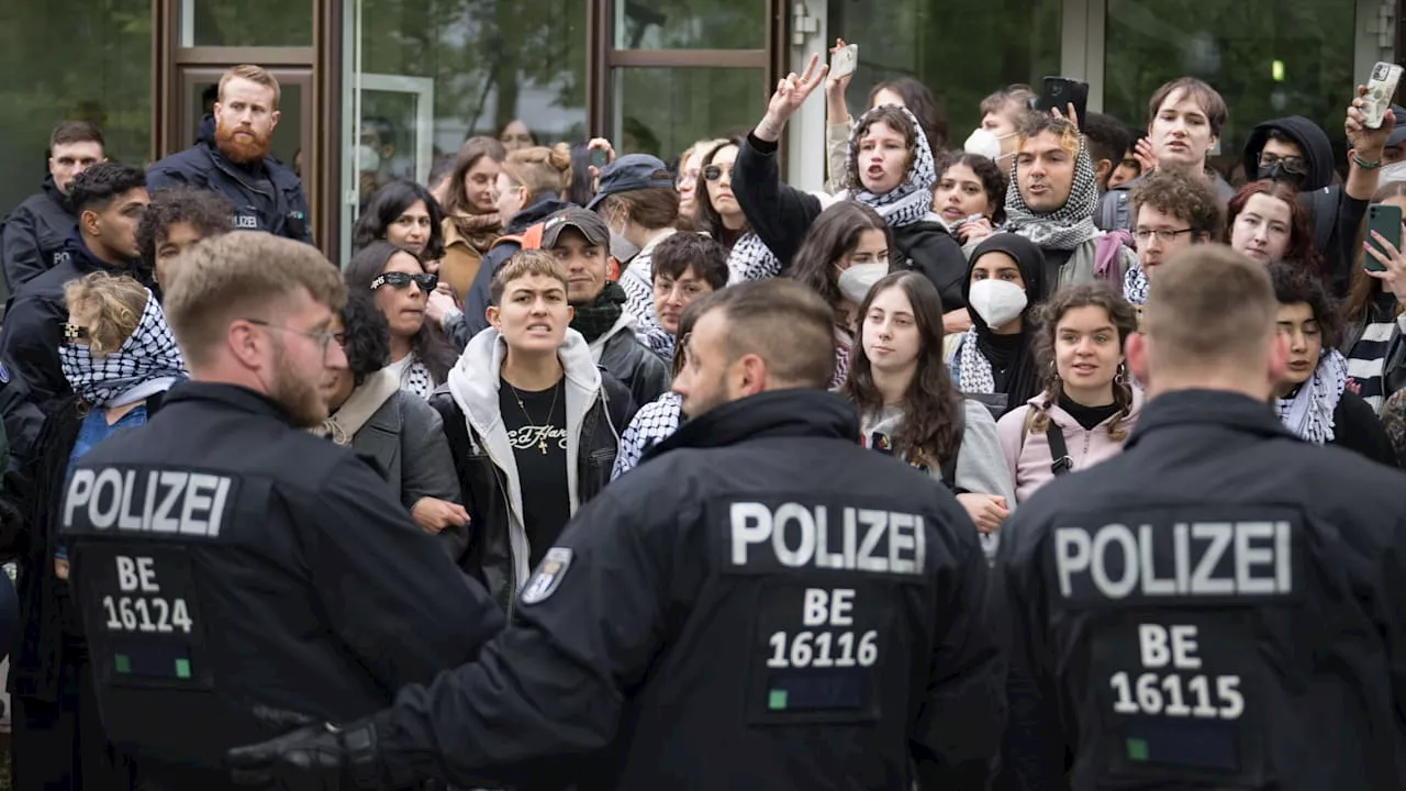 Verharmlosung von Antisemitismus: Verfassungsschutz soll Uni-Profs überwachen