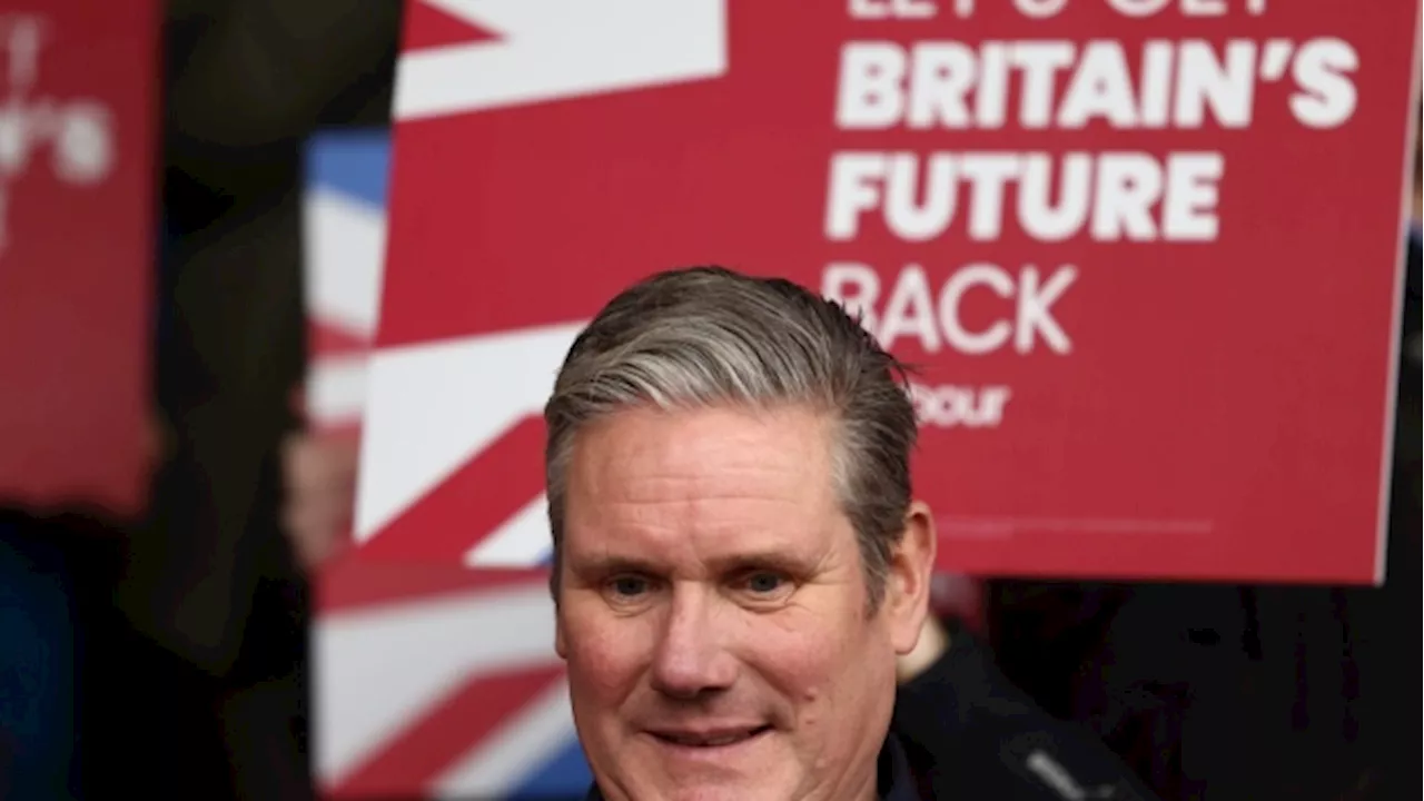 Starmer Takes On Sunak on Migration With Labour Small Boats Plan