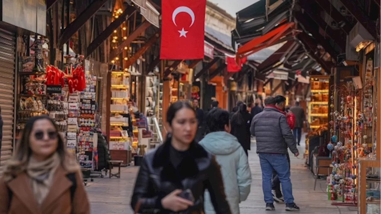 Turkish Central Bank Raises Inflation Outlook That Shapes Policy