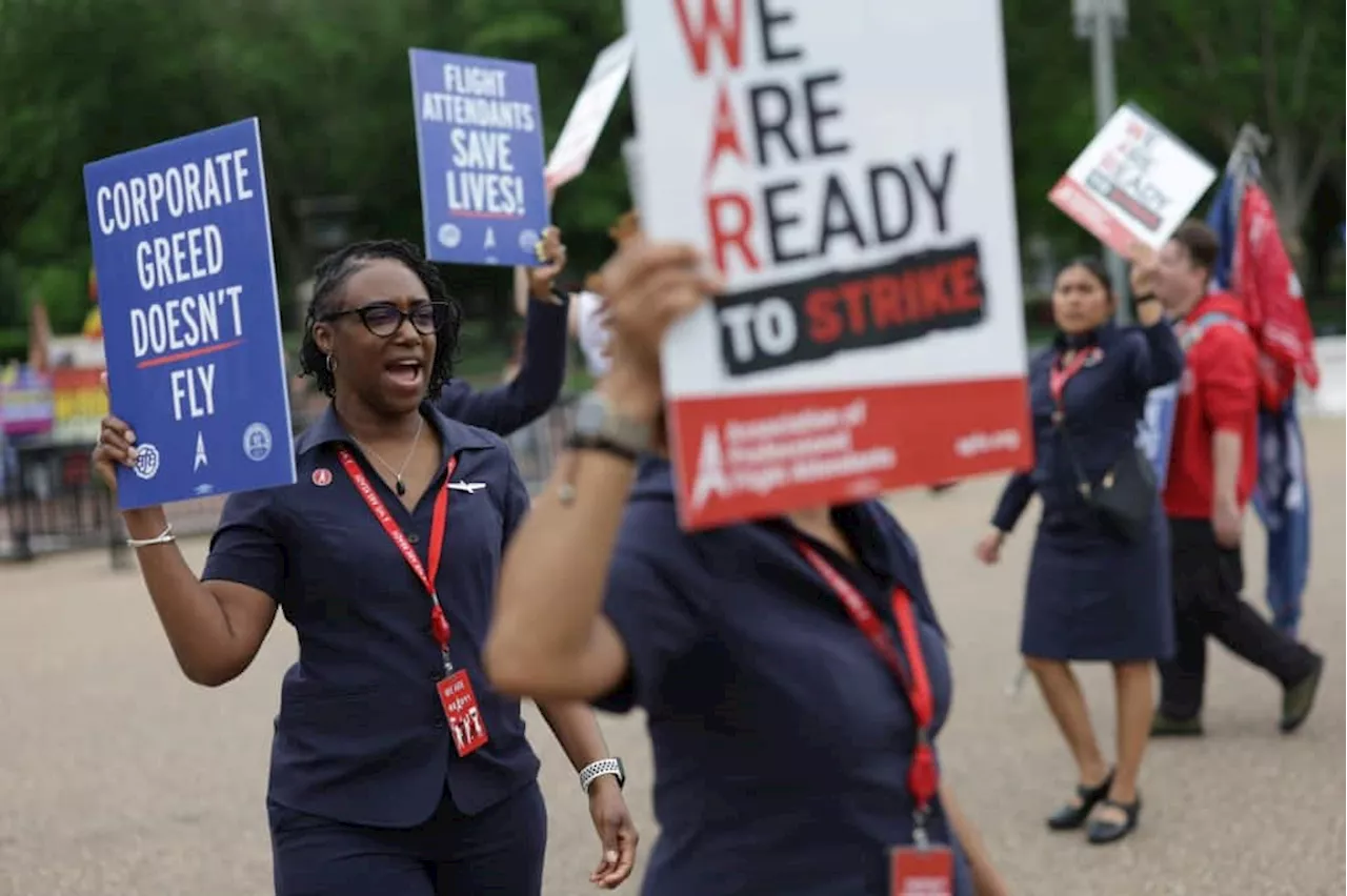 American Airlines union seeks Biden support in contract fight