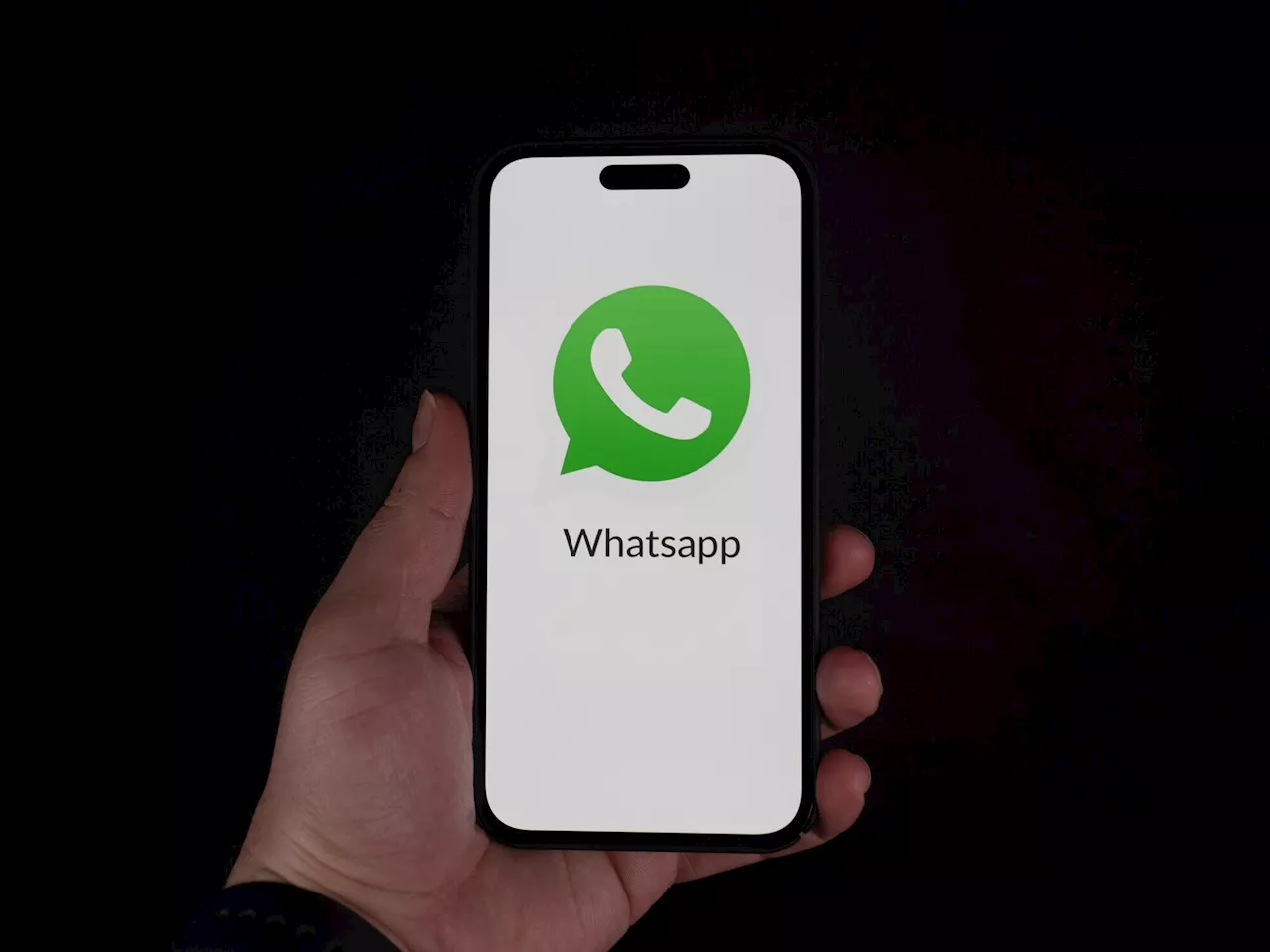 WhatsApp : que signifie cette icône en forme d’horloge et comment la paramétrer ?