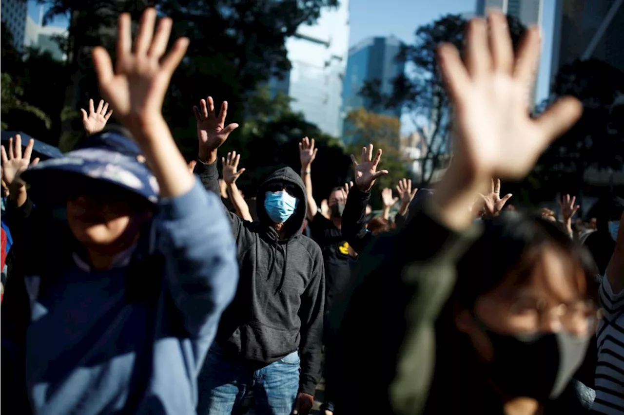 Tribunal de Hong Kong proíbe hino de protesto e diz que pode ser usado como arma