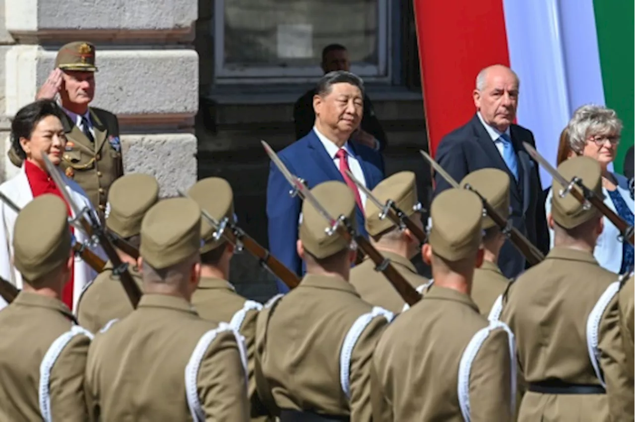 En Hongrie, Xi Jinping célèbre des relations 'à leur apogée' et défie l'UE