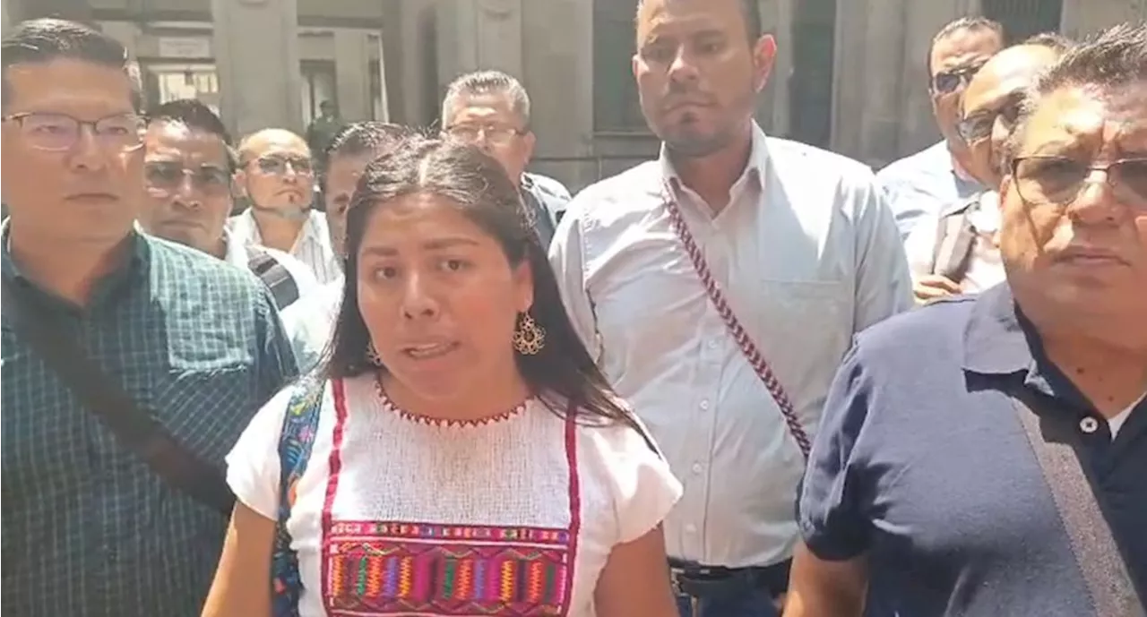 AMLO y sección 22 de la CNTE instalan mesa para atender demandas de maestros de Oaxaca