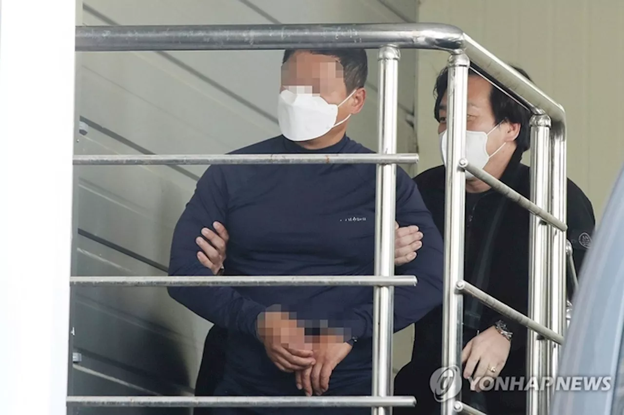 부산지법 앞서 방송하던 유튜버 흉기 찔려 사망…현장 생중계 돼