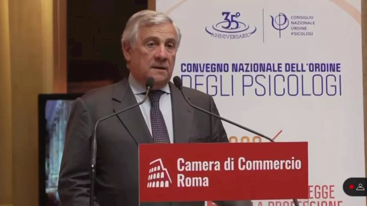 Tajani: 'Servono psicologi nella scuola, gli insegnanti di sostegno non sanno cosa sia il sostegno'