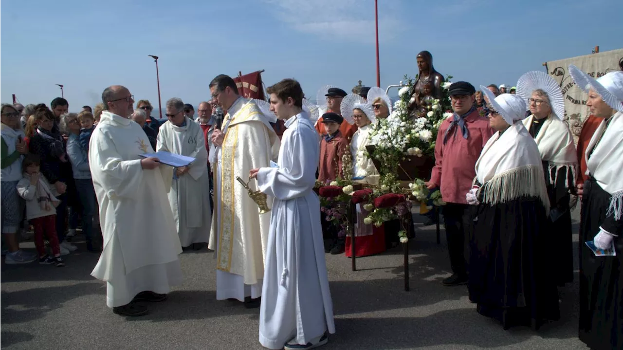 Équihen : La tradition perpétuée avec la messe, la procession et la bénédiction de la mer