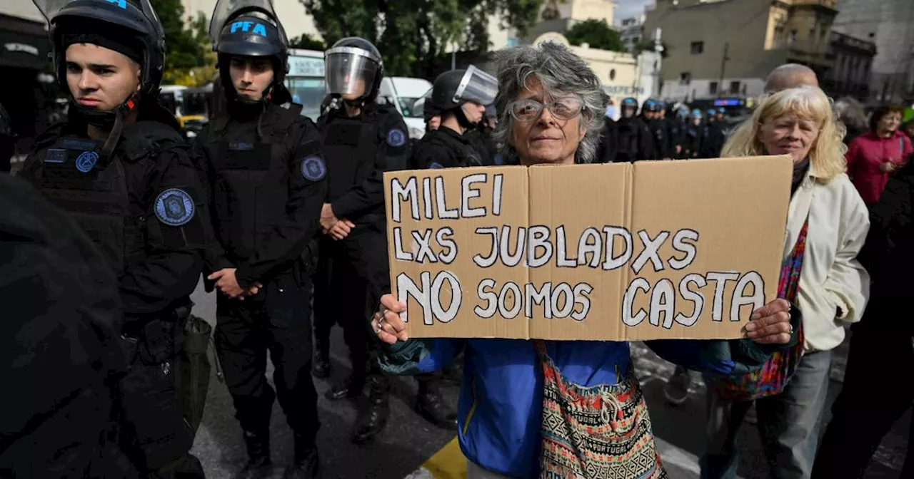 Argentine : la rue hausse une nouvelle fois le ton contre le président Javier Milei