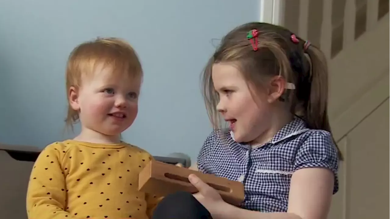 Au Royaume-Uni, une petite fille née sourde peut désormais entendre après une thérapie génique réussie