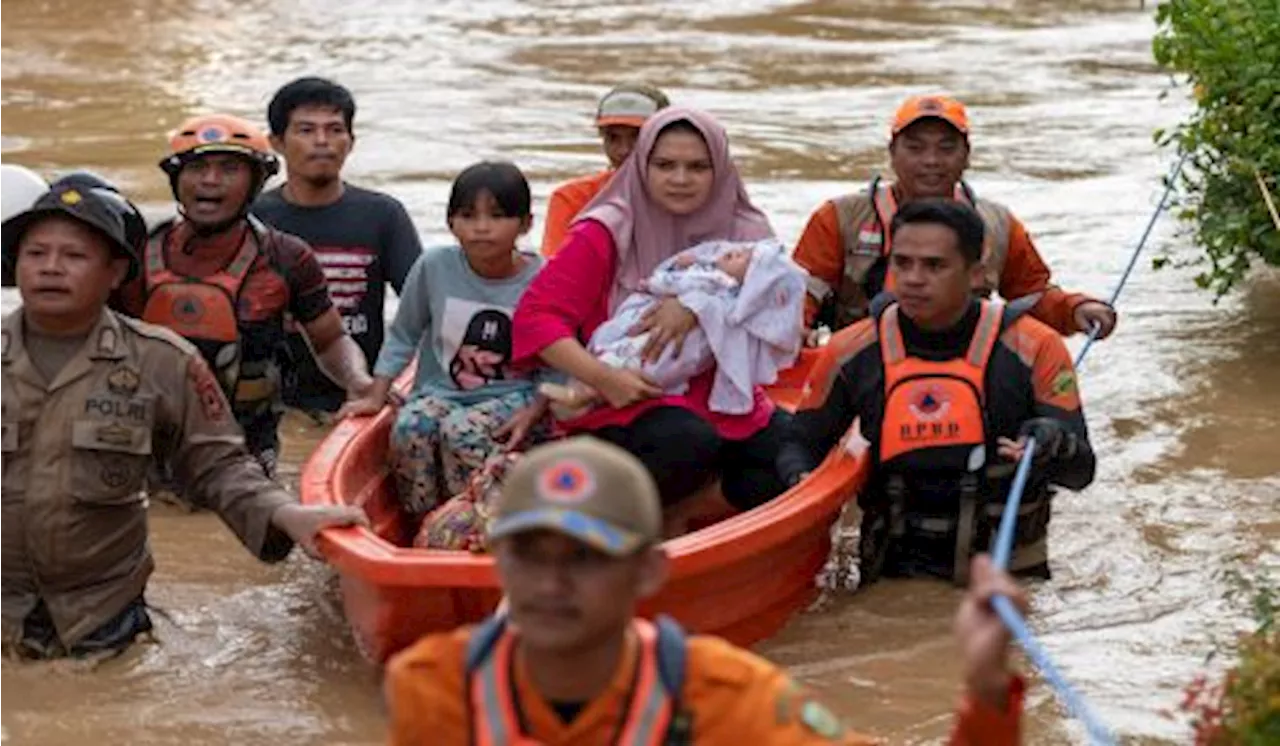 Bantuan Beras 40 Ton untuk Korban Banjir Sulawesi Selatan Tiba di Luwu