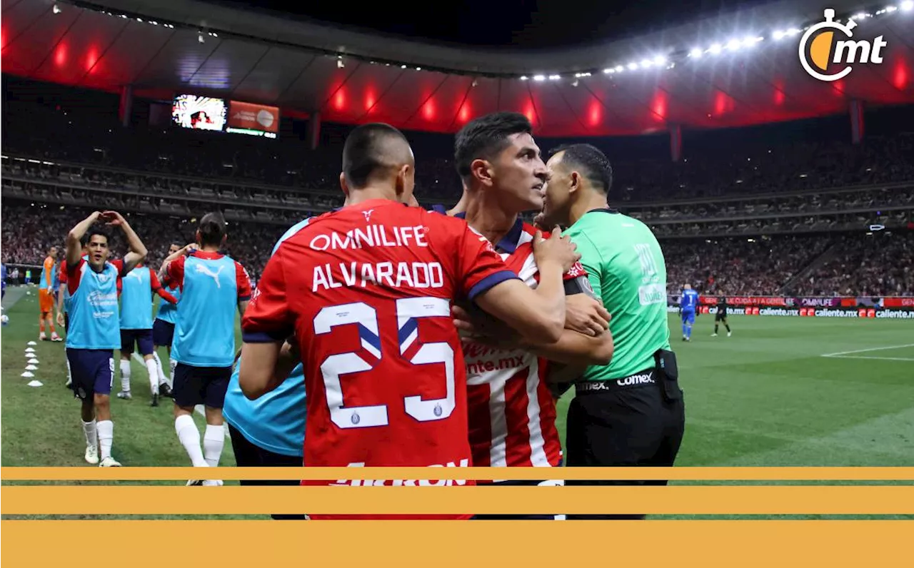 Pocho Guzmán hizo un golazo y le dio a Chivas el primer golpe ante Toluca