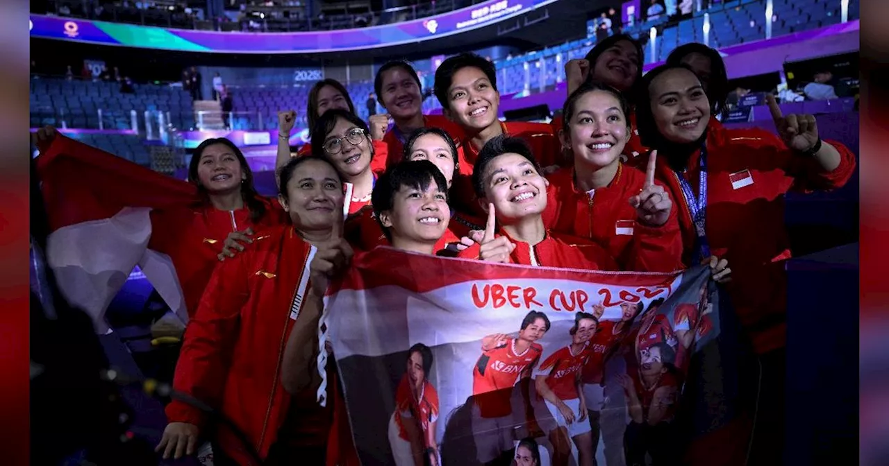 Foto: Singkirkan Korea Selatan, Tim Indonesia Rayakan Kesuksesan Sapu Bersih dan Melaju ke Babak Final Piala Uber 2024