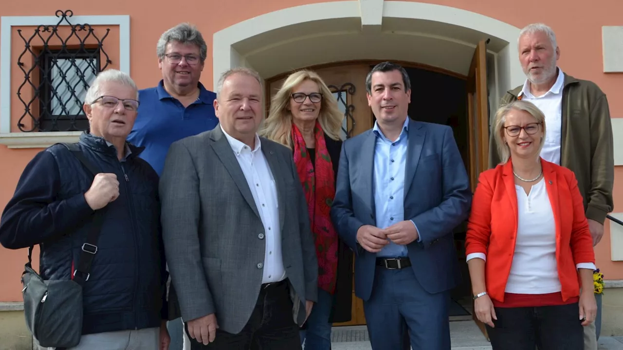 EU-Mandatar Günther Sidl zu Besuch in Zwentendorf