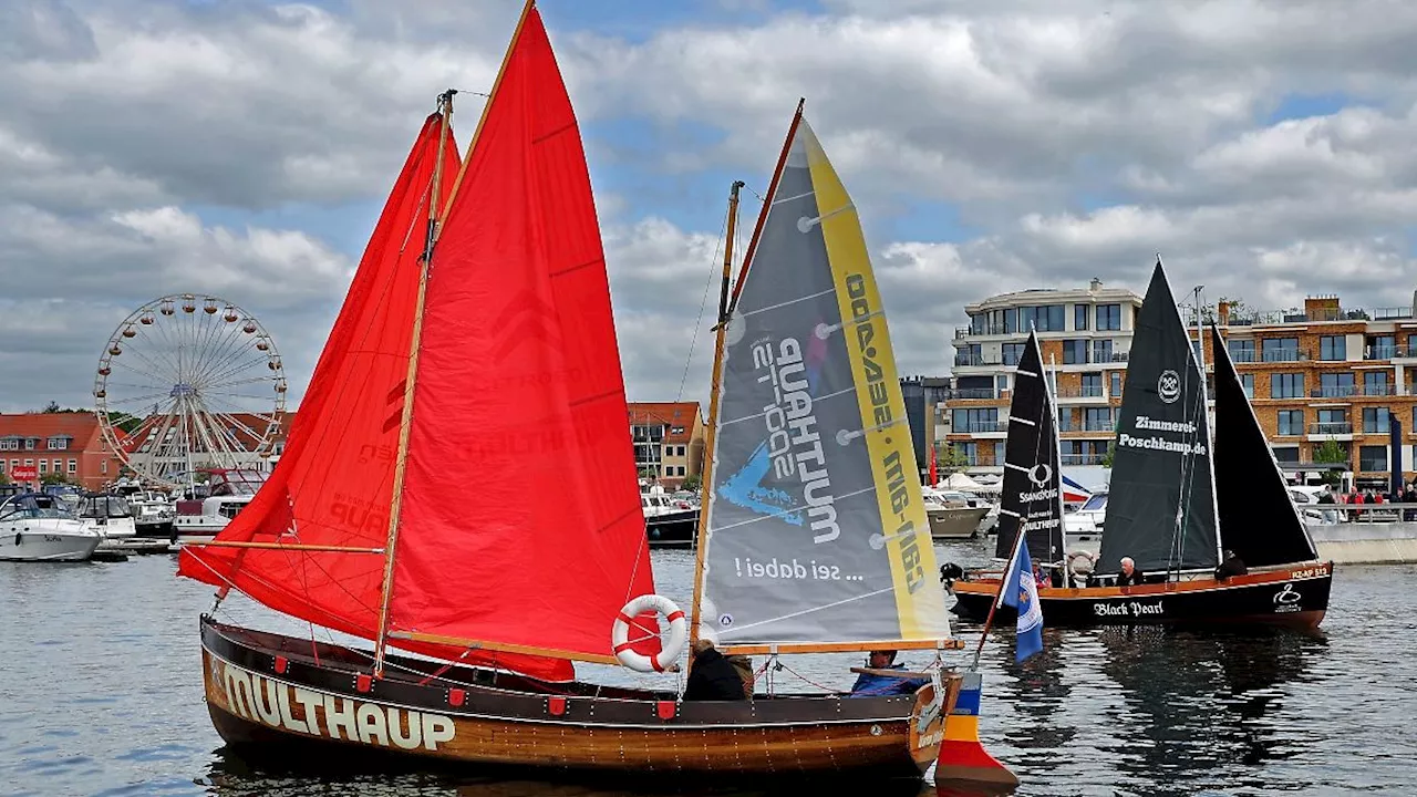 Mecklenburg-Vorpommern: Topwetter zur Müritz Sail: Flanieren, Schifffahren, Essen