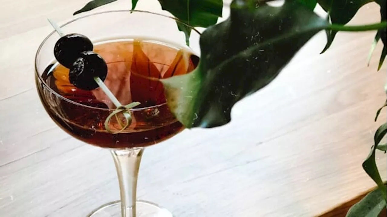 Cocktail Spotlight: The Black Manhattan