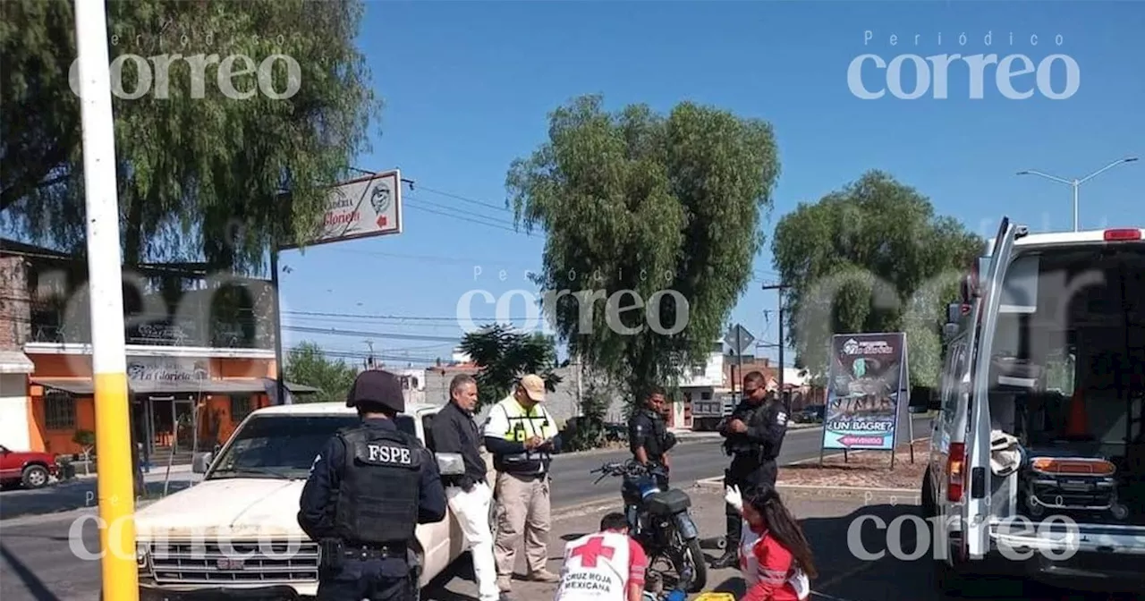 Vuelca auto en Manuel Doblado; muere mamá y sus hijas quedan heridas