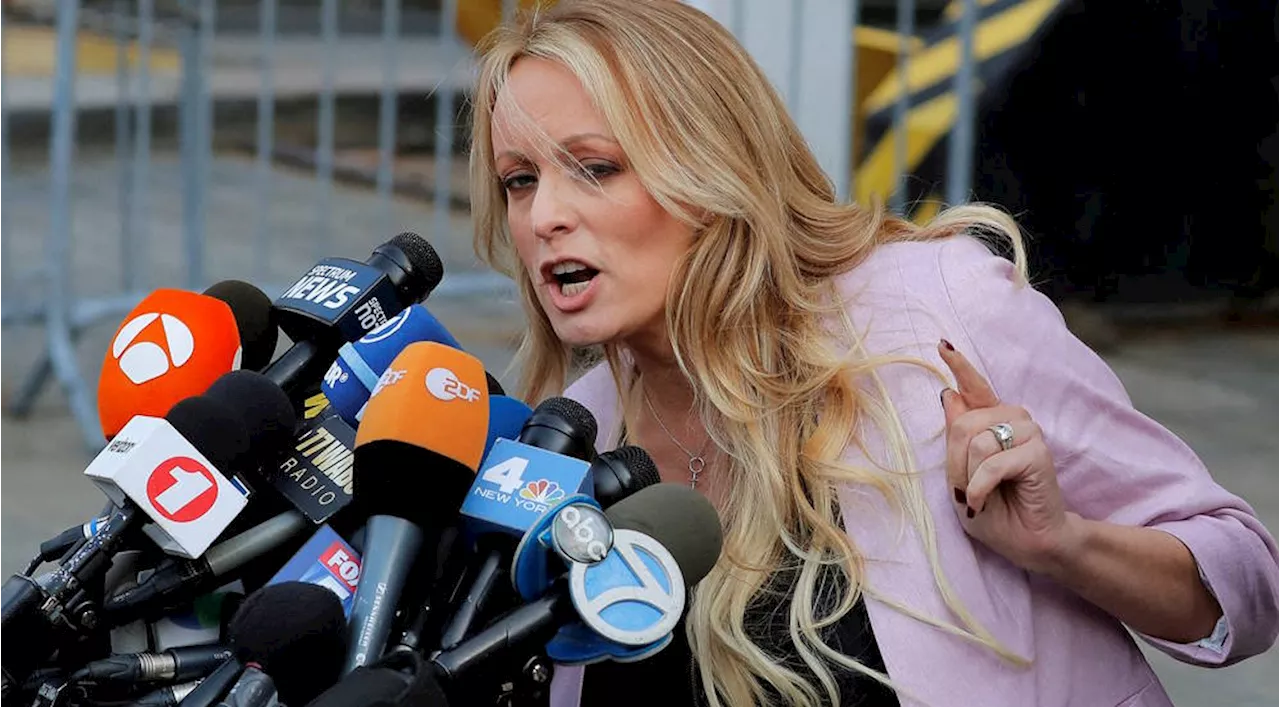 Atriz pornô Stormy Daniels é interrogada novamente em julgamento de Trump