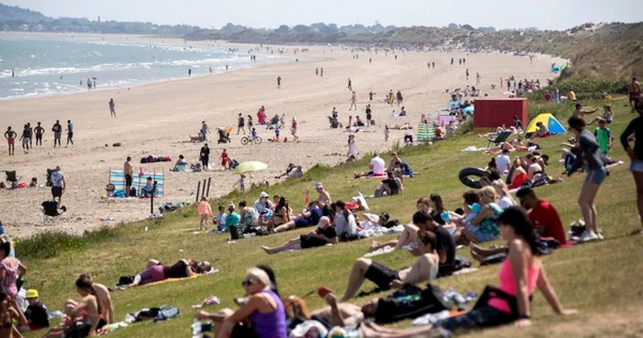 Temps to hit a glorious 22c before heavy thunderstorms dampen the weekend