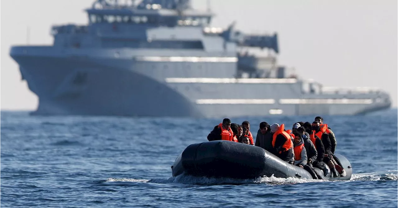 Asylsökande flyr från Storbritannien till Irland för att inte skickas till Rwanda