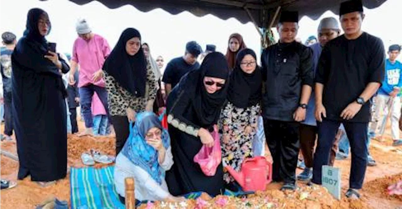 Jenazah penyanyi veteran Datuk A Halim selamat dikebumikan