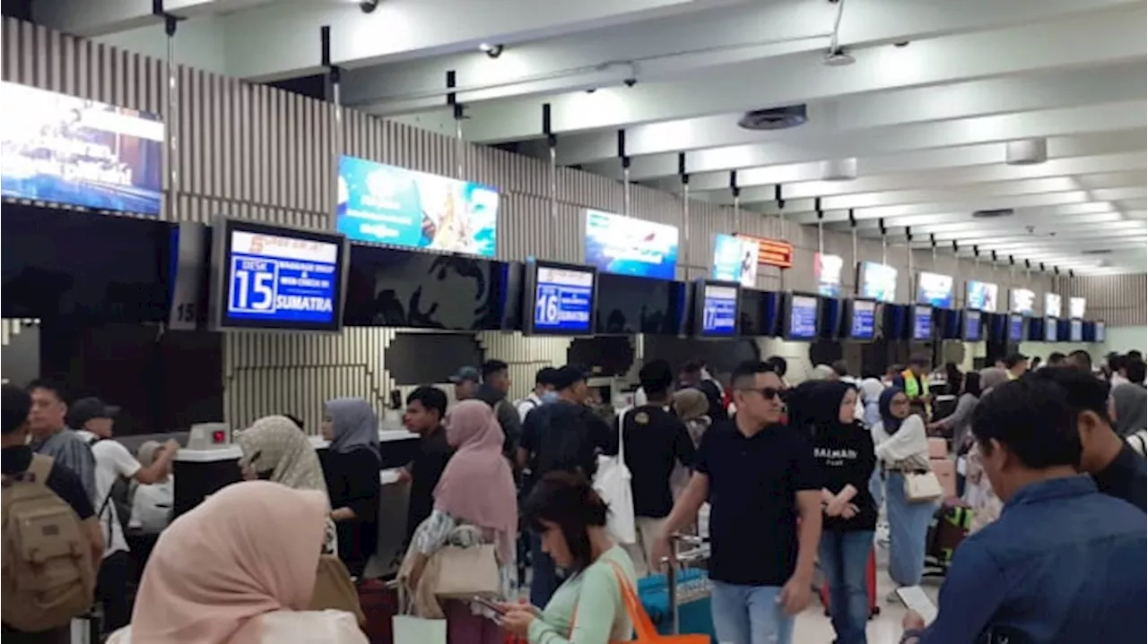 Libur Panjang Kenaikan Isa Al-Masih, 150 Ribu Penumpang Padati Bandara Soetta