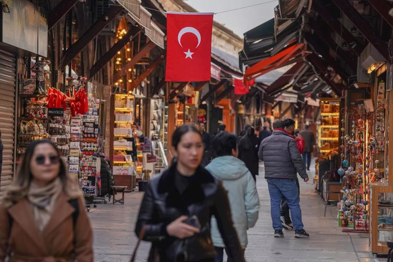 Turkish Central Bank Raises Inflation Outlook That Shapes Policy