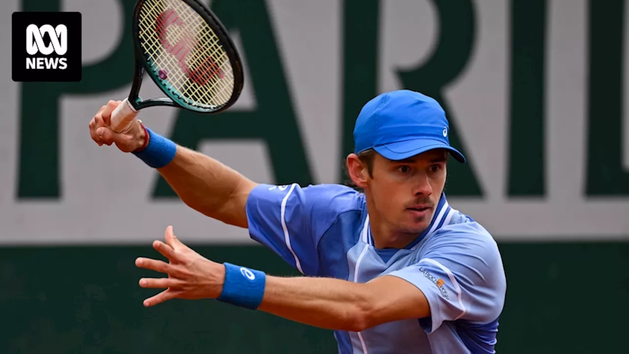 Alex de Minaur reaches last 16 of French Open after defeating Jan-Lennard Struff