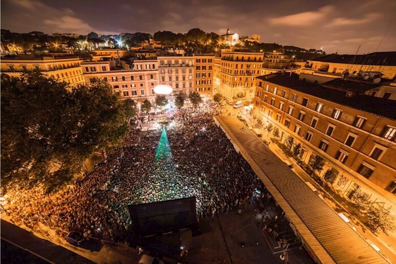 Furor con el cine en las plazas de Roma