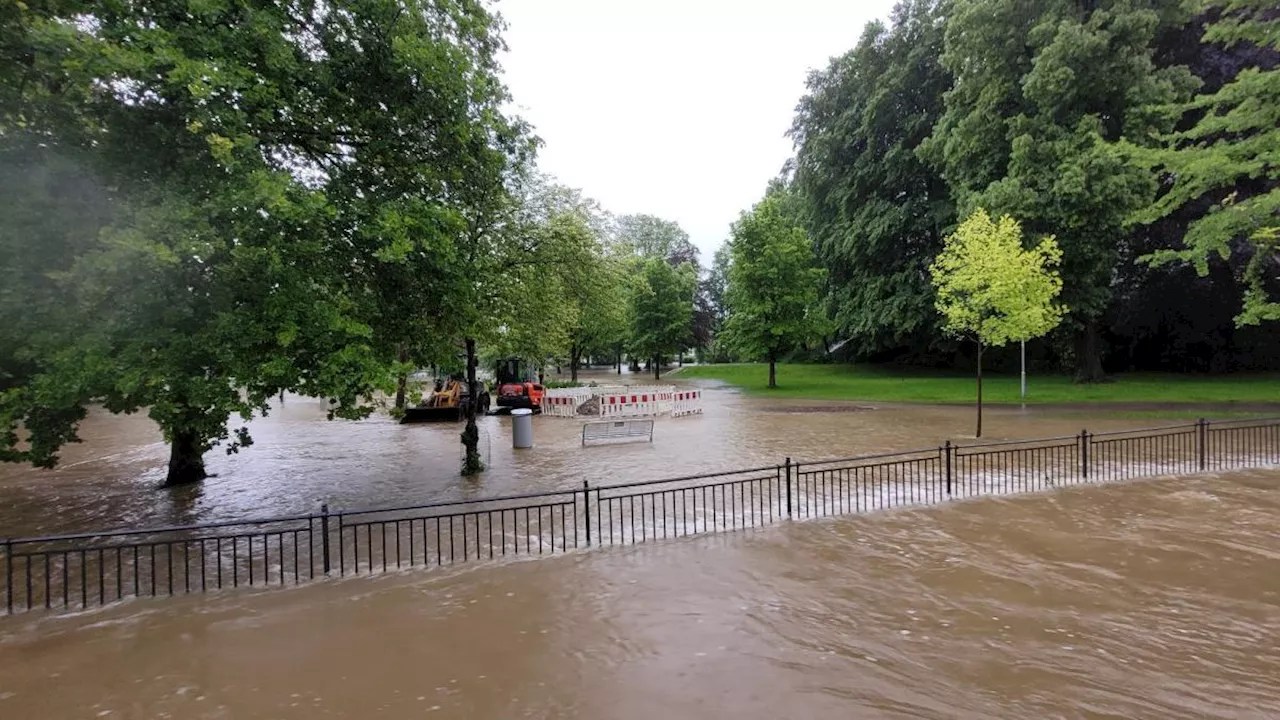 Jahrhunderthochwasser im Kreis Günzburg: Straßen überflutet