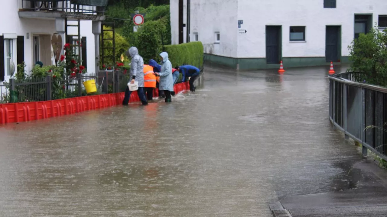 Landkreis fordert Hilfe der Bundeswehr an: Das Hochwasser im Live-Blog