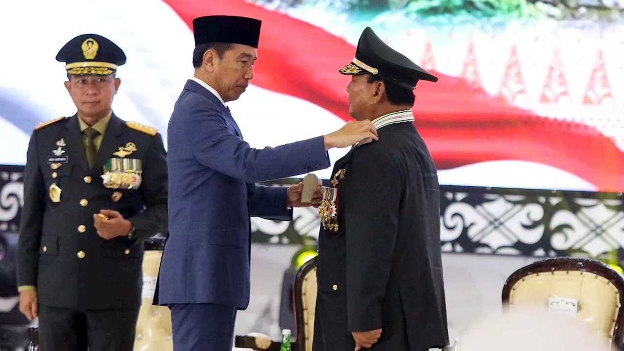 Top 3 News: Jokowi Digugat ke PTUN Soal Pemberian Gelar Jenderal Kehormatan Bintang 4 Prabowo