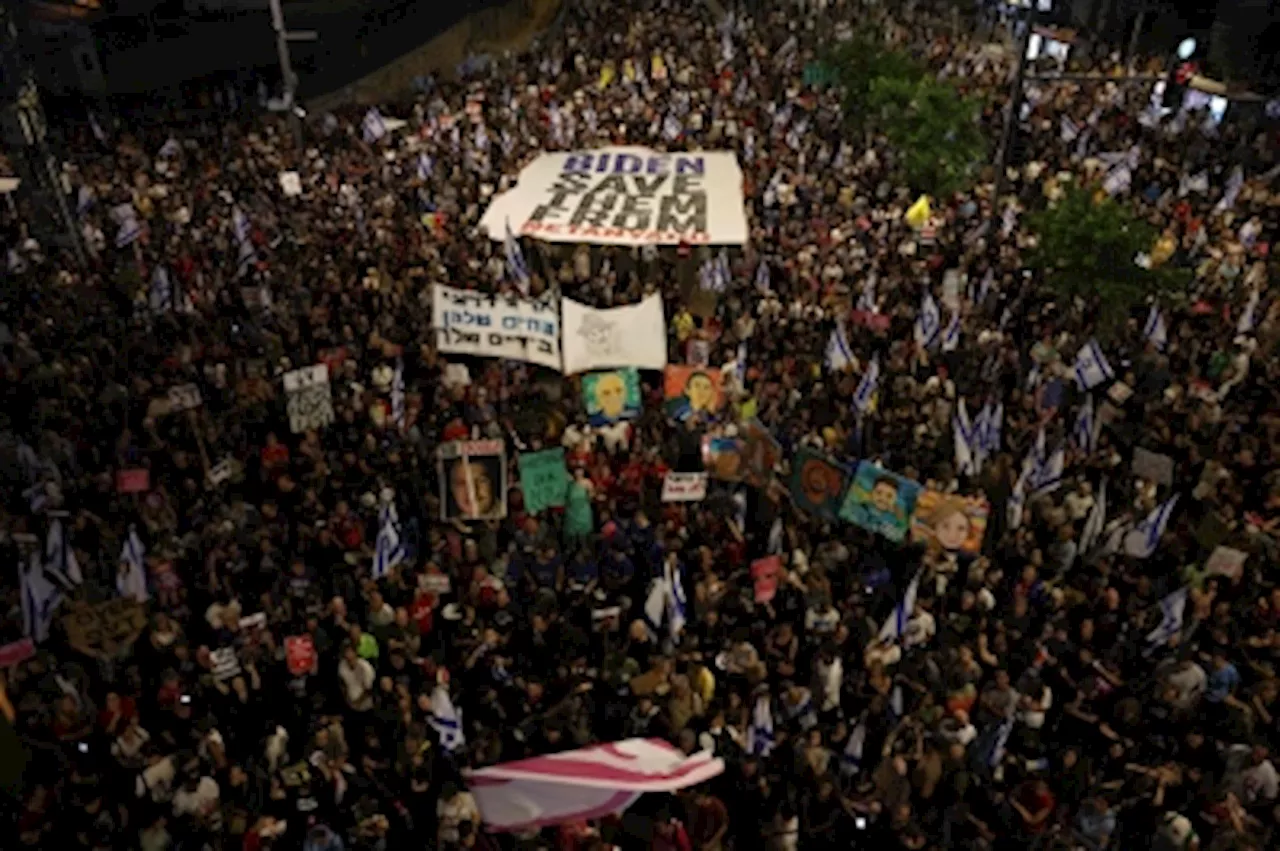 ‘Biden is our only hope’: Thousands of Israelis urge hostage deal