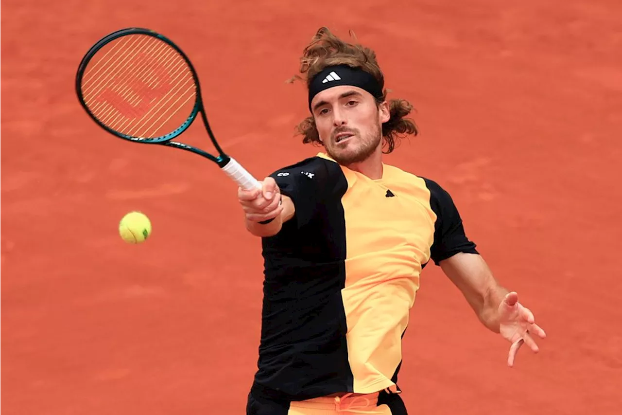 Tsitsipas eases into French Open fourth round; Swiatek, Gauff, Alcaraz also advance