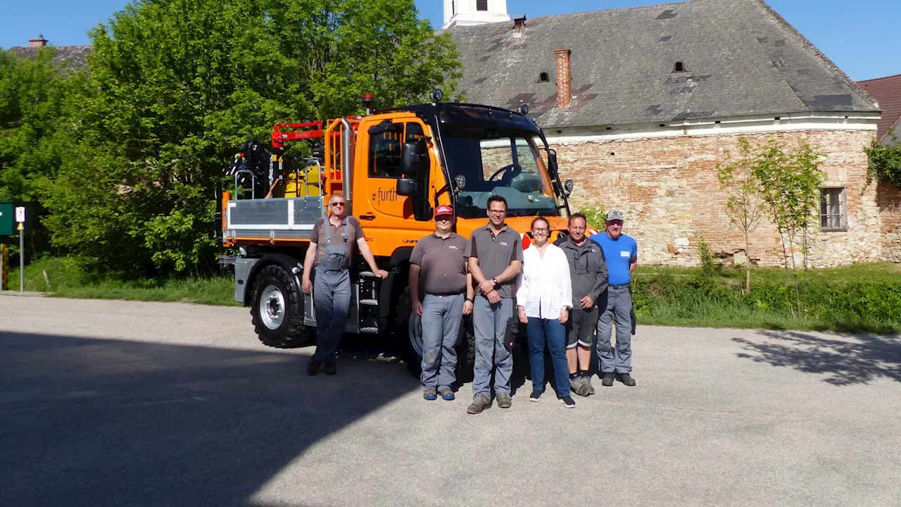 Neuer Unimog für Gemeinde Furth