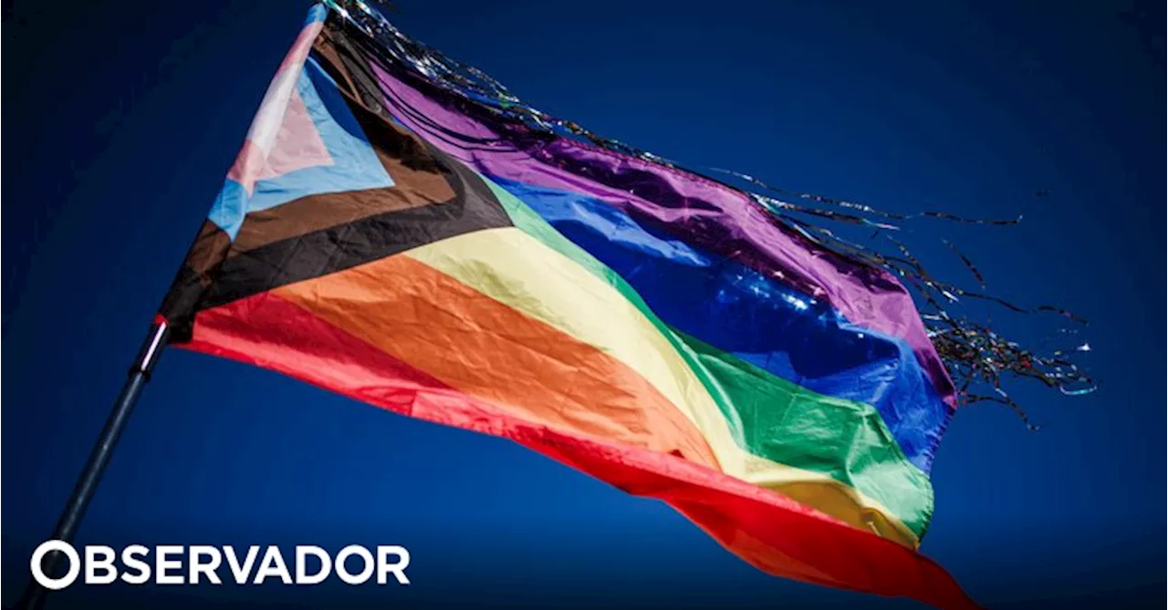 'O amor não cabe no armário': sexta marcha LGBTI+ em Aveiro junta perto de 100 pessoas