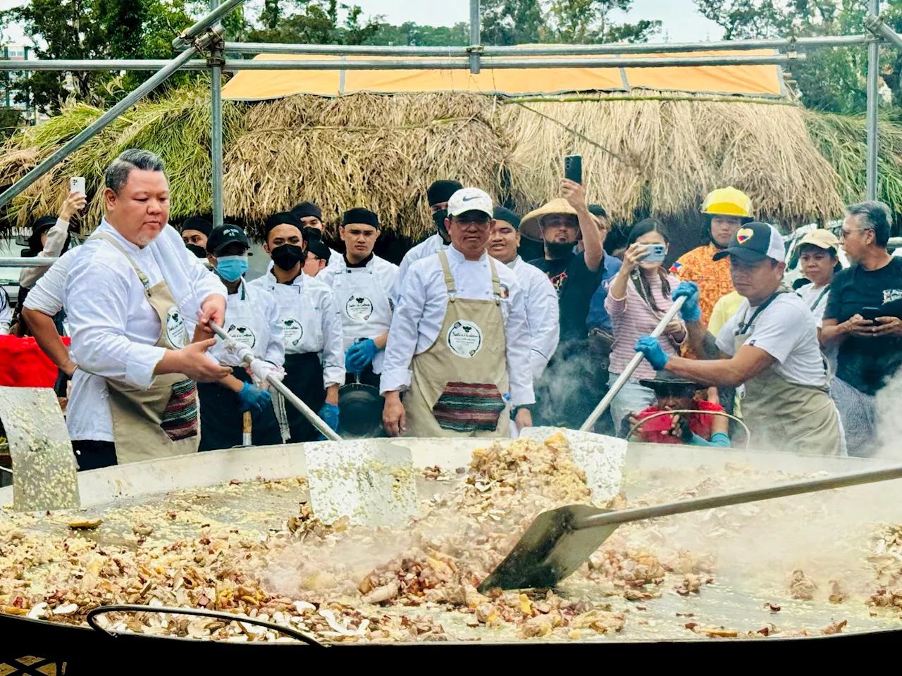 Paella à la Cordillera shines at Baguio’s farmers, fisherfolk celebration