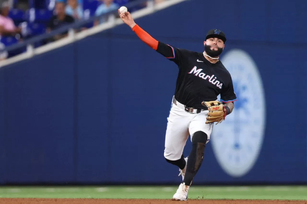 Sanchez hits homer as Marlins beat Rangers