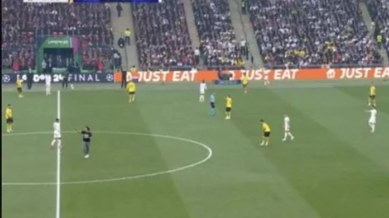 Champions League final HALTED after just seconds due to three pitch invaders in major Wembley security...