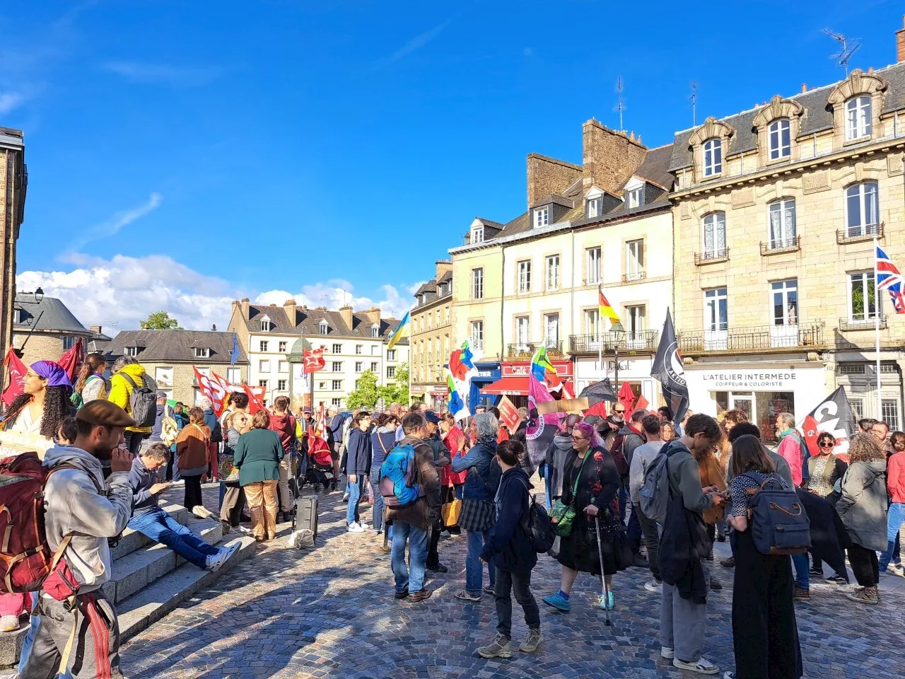 À Fougères, ils manifestent contre la victoire du Rassemblement national