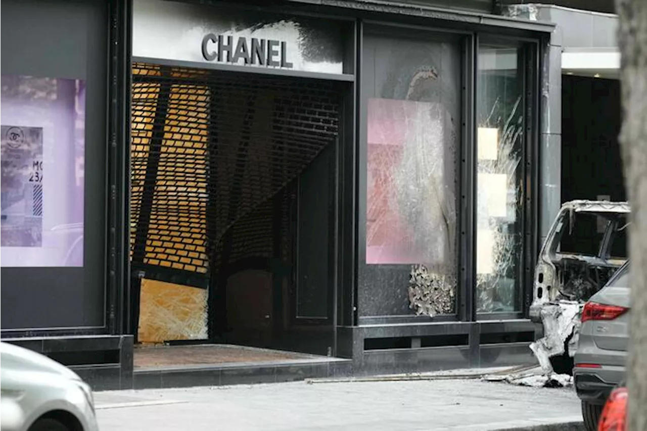 A Parigi svaligiata la boutique Chanel sugli Champs-Elysées