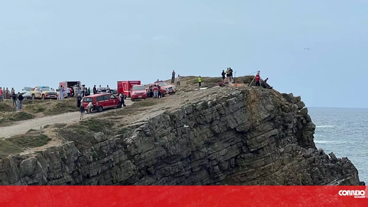 Homem cai de arriba de dez metros em Peniche