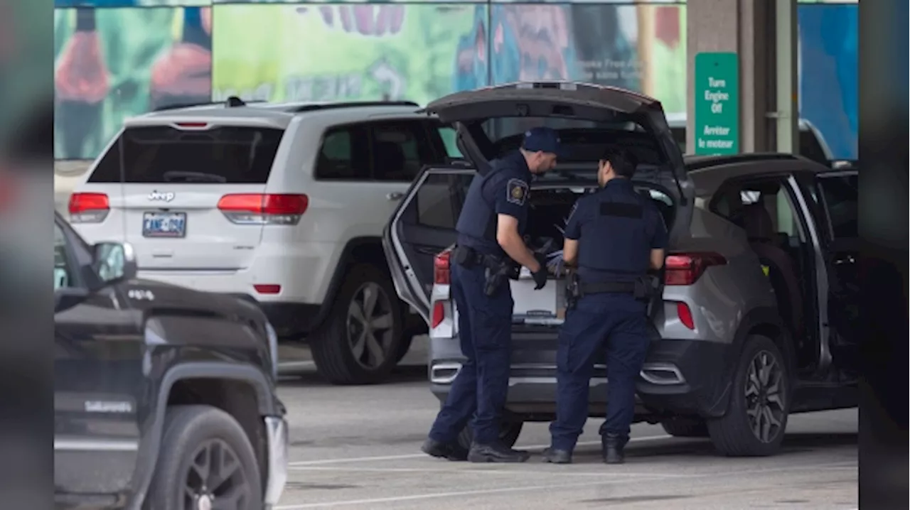 Union representing Canadian border agents moves strike deadline to Friday at midnight