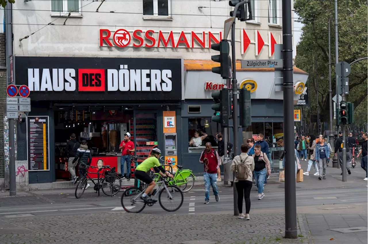 Kölner Döner-Filiale fällt bei Kontrolle durch - „Nicht akzeptabel“