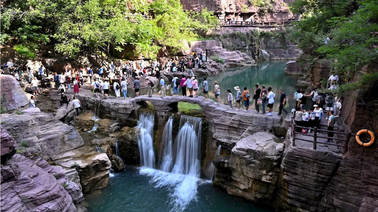 Chinas berühmtester Wasserfall kommt aus Wasserleitung