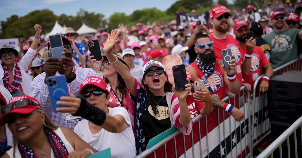 Trump Complains About His Teleprompters At A Scorching Las Vegas Rally