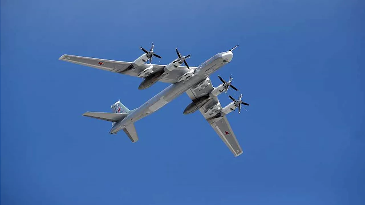 Ту-95МС и Ту-22М3 пролетели над водами Балтийского, Баренцева и Норвежского морей